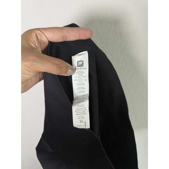 Fabletics Women’s High Waisted Seemless Black Leggings Mesh Pattern Gym Size XL - Picture 11 of 13